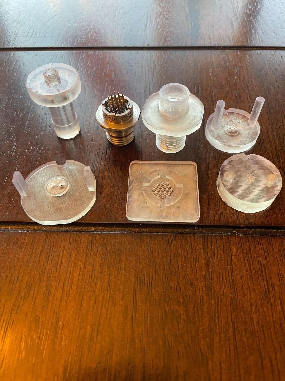 Tooling set with connector